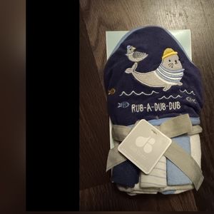 Baby hooded towel and wash cloth set